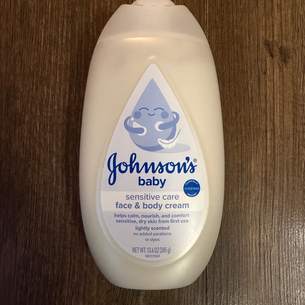 Johnson's Baby Face & Body Cream 13.6oz Sensitive Care Vitamin B5 NEW